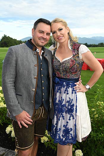 Alexander Lübenoff mit Frau Elli Lübenoff 3.Felix&Friends Invitational der Felix Neureuther Stiftung das Golf Turnier im Golf Club Beuerberg am 27.07.2023 Foto: BrauerPhotos / J.Reetz